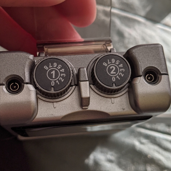 EMS/TENS MACHINE - Picture 4 of 10